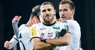 ↑ hugi og gremsl slutter sig til ulvene! Fussball Splitter Grbic Trifft Und Siegt Bei Lorient Debut