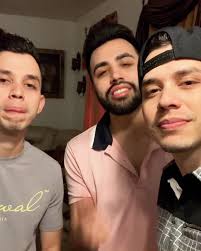 Siempre tiene que haber uno que la caga 😂🤦🏻‍♂️ Pero bueno sigan apoyando  “MIENTE” 💔🎵🔥 En todas las plataformas digitales y el video oficial en  YouTube 💯 #LosParras #Miente, •VIDEO: ...