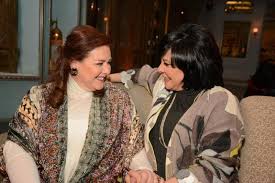 وقالت المصادر إن الفنانة دلال عبدالعزيز. Ø¯Ù„Ø§Ù„ Ø¹Ø¨Ø¯ Ø§Ù„Ø¹Ø²ÙŠØ² ØªØ¹Ù„Ù† Ù…Ø±Ø¶ Ø§Ø¨Ù†ØªÙ‡Ø§ Ø¥ÙŠÙ…ÙŠ ÙˆØªÙƒØ´Ù Ù‡Ø¯Ø§ÙŠØ§ Ø¨Ù†Ø§ØªÙ‡Ø§ ÙÙŠ ÙŠÙˆÙ… Ø§Ù„Ø£Ù… Ù…Ø¬Ù„Ø© Ø³ÙŠØ¯ØªÙŠ