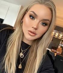 The netherlands' most famous internet star, makeup artist nikkietutorials (nikkie de jager) is one of the four presenters of eurovision 2021. 13 Plans Ideas Nikkie Tutorial Nikkie Tutorials Makeup Mommy Makeover Surgery
