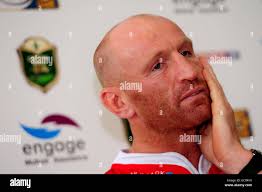 Gareth thomas welsh rugby hi-res stock photography and images