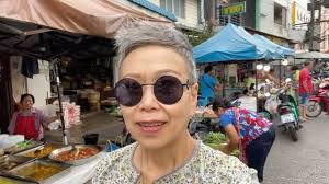 The Central Municipality Market in Trang is a bustling daytime market that  offers a genuine glimpse into local life. Open daily from 6:00 AM to 2:00  PM, it’s renowned for its fresh produce, seafood, ...