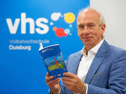 „wir appellieren an alle autofahrer und auch radfahrer umsichtiger zu fahren und besonders im be. Vhs Duisburg Stellt Ein Volles Programm Fur Den Herbst Vor Waz De