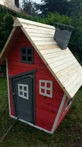 Alternativ dazu sollte sich zumindest ein vorhängeschloss anbringen lassen. Spielhaus Aus Holz Spielhaus Aus Holz Spielhaus Garten Spielhaus