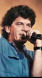 He breathed life into every song. Dan forever 🎤♥️ *photo credit Victor  Zamalin 1983