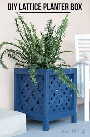 A traditional lattice pattern is added to the sides to help enhance the look of the square planter and your outdoor décor. Diy Lattice Planter Box Easy Diy Planter Box Using Vinyl Lattice