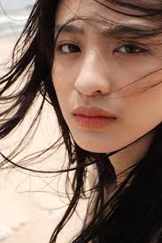 Chụp vội thôi mà đã đẹp như thế này, bảo sao Dương Minh Ngọc lại được nhiều  người gọi là hotgirl có thần thái ngọc nữ