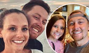 American Idol winner Scotty McCreery and wife Gabi reveal that they are  expecting their first child | Daily Mail Online
