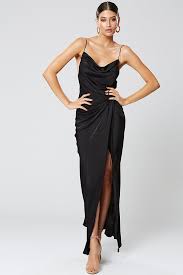 Pin By Ajsela On Outfits Black Maxi Dress Dresses Maxi Dress