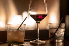 Alkohol w czasie pracy - czy można go spożyć w przerwie?