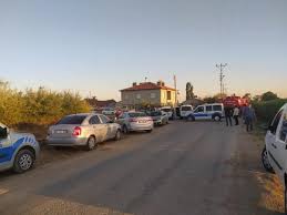 Jun 24, 2021 · konya i̇ş yeri̇ni̇n i̇ki̇nci̇ katindan düşen i̇şçi̇ öldü 24.06.2021 01:46 konya'da suriyeli musa el ahmed (23), çalıştığı nalbur dükkanının 2'nci katından düşerek yaşamını yitirdi. 7 Zlqobidn1lqm