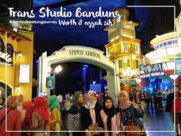 Trans studio bandung tempat rekreasi keluarga yang keren banget. Worth It Nggak Sih Seharian Main Di Trans Studio Bandung Arintya