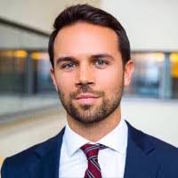 Linda Parga's Instagram, Twitter & Facebook