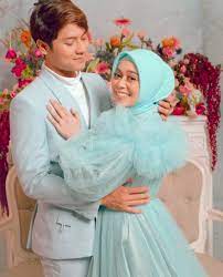 New baju couple kebaya brokat citra / baju kondangan / baju tunangan: Lamaran 10 Potret Lesti Kejora Dari Prewed Hingga Tunangan