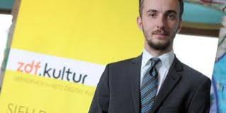 Noch bis dezember ist jan böhmermann bei zdfneo zu sehen, danach wechselt der satiriker rüber ins. Roche Bohmermann Moderator Jan Bohmermann Bekommt Satire Sendung Auf Zdfneo Haz Hannoversche Allgemeine