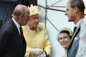 Prințul philip a avut mai multe probleme de sănătate și a fost internat recent în spital, unde a petrecut o lună. 0cmyl6nzdggvzm