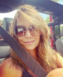 Janine Graff's Instagram, Twitter & Facebook