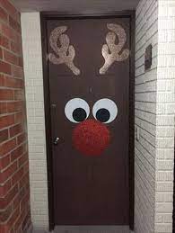 40 Amazing Christmas Door Decoration Ideas For Your Holiday Inspiration Diy Christmas Door Decorations Office Christmas Decorations Christmas Door Decorations