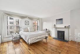 The drawbacks of putting hardwood in bedrooms. Top 10 Bedroom Flooring Materials Choose The Best Option For Your Home