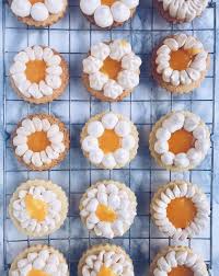 This meringue recipe is lighter than air, super crunchy, and naturally fat free! Week 5 Piping Techniques Lemon Meringue Cookies 52weeksofbaking