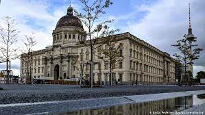 There has been widespread criticism over the museum housing nearly 20,000 artefacts from africa. Berlin S Humboldt Forum Faces New Criticism Arts Dw 01 06 2021