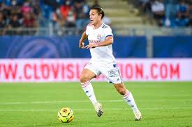 Foot féminin equipe type foot amateur tu sais que. Ol Un Maillot Dedie A L Equipe Feminine Porte Contre Nimes Ce Soir