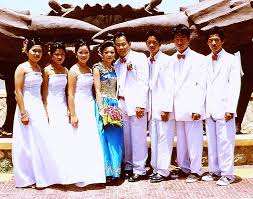 If you're jetting guests off to a destination that they know little about—gray be sure you're regularly updating your wedding website with helpful tidbits, so you guests don't feel like fish with destination affairs, about 50 percent of people invited say yes. Groomsman Wikipedia