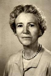 Julia Cory's Instagram, Twitter & Facebook