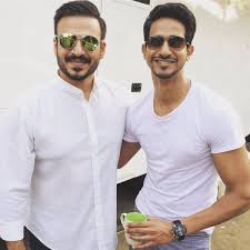 Chirag Sethi On Twitter When Mastermind Dhavan Vivek Oberoi Actually Met Anees To Fix The Match On The Sets Of Insideedgeamzn Amazonvideoin Https T Co Fyjaca6jfz #coronavirusindia #covid2019 there should be a law to prosecute persons wilfully exposing others to infection for murder ! when mastermind dhavan vivek oberoi