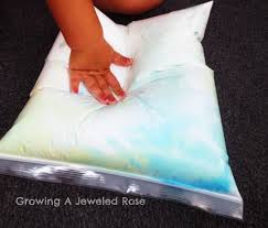 Die 10 Kreativsten Diy Aktivitaten Fur 1 2 Jahrige Aktivitaten Fur Kleinkinder Kinder Spass Kleinkind