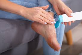 Antibiotics used to manage cellulitis infections by reducing staph bacteria include dicloxacillin, cephalexin, trimethoprim with sulfamethoxazole, clindamycin, or doxycycline. Cellulitis Home Treatment How To Prevent It Emedihealth