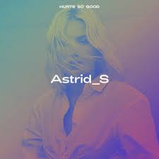 En av de två intagna som är inblandade i gisslandramat på hällbyanstalten är en man från göteborg. Astrid S New Music Friday