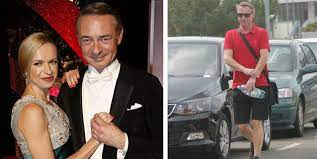 He starred in the film operace silver a under director jiří strach in 2007. Jiri Dvorak Se Upsal Dablu A Mluvi O Ocistci Propotim Tri Tricka A Jistim Se Celenkou Expres Cz