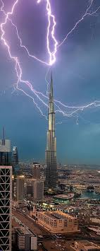 Lightning Strike Dubai Lightning Lightning Storm Lightning Strikes
