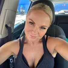 Faye Steele's Instagram, Twitter & Facebook