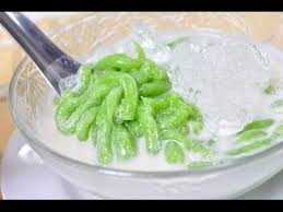 There are also many thai sweets and desserts to try during your stay in phuket. Thai Dessert Thai Tapioca Flour Noodle In Sweet Coconut Milk Lod Chong Nam Ka Ti Youtube