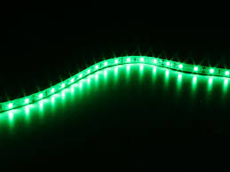 Le secteur de l'éclairage est un véritable comme indiqué en comparatif, un autocollant double face fourni est amplement suffisant. Ruban A Led Autocollant Vert Ip65 300 Leds 2835 Par Rouleau 5 M Cinta Led Cinta De Led Tira Led Led Strip Light