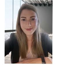 Nina Sternberg's Instagram, Twitter & Facebook