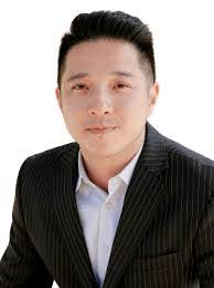 Lee Anthony's Instagram, Twitter & Facebook