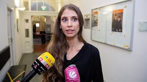 Hoe lang en hoeveel weegt cathy hummels? Olg Munchen Zu Influencern Sieg Fur Cathy Hummels