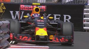 Οι δυο πρώτες στροφές στη φετινή φόρμουλα 1, δείχνουν πως το σασπένς δεν βρίσκεται παρκαρισμένο στα πιτς. O Xrhsths Formula 1 Sto Twitter Verstappen Brushed The Barrier Breaking Right Front Suspension Before Crashing Quali Monacogp F1