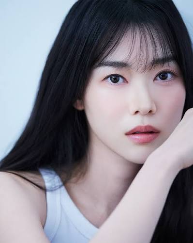 Jeong E-suh profile