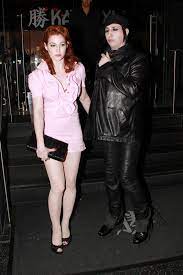 Esmé bianco called marilyn manson a monster who almost destroyed me and almost destroyed so many women.angela weiss/afp via getty images. Thread By Fleshfondue Evan Rachel Wood Describing The Abuse She Suffered When She Was In