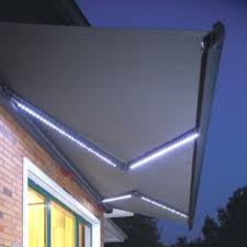 Avec ou sans coffre le store banne ? Store Banne Avec Coffre Integral Motorise Solena Led 4 X 3 5 M Coloris Gris Store De Terrasse Parasol Tonnelle Store Voile Jardin Exterieur