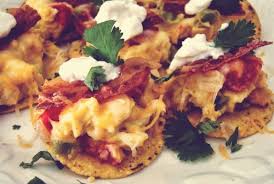 Recette De Nachos Au Bacon Et Fromage En Grain Le Paradis Breakfast Nachos Nachos Food