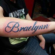 Forearm Big Name Tattoo Buyuk Isim Dovmesi Kol Dovme Tattoo Dovme Tasarimlari