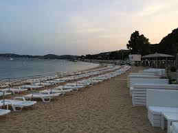 Save hotel matisse, sure hotel collection by best western to your lists. Right On The Beach Picture Of Le 44 Les Issambres Tripadvisor