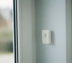 If your home has a wireless glass break detector is usually a standalone security system that can be made to work together with the existing security system of your home. Abus Acoustic Glass Break Detector Gb2000