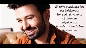 Yalın sesinde aşk var akoru kolay ve orjinal ton olarak gitar akoru olarak inceleyebilirsiniz. Yalin Sesinde Ask Var Lyrics Youtube
