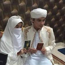 Larissa chou's most of wealth comes from being a successful instagram star. Biodata Muhammad Alvin Faiz Putra Ustad Arifin Ilham Yang Menikah Di Usia 17 Tahun Biografi Tokoh Ternama